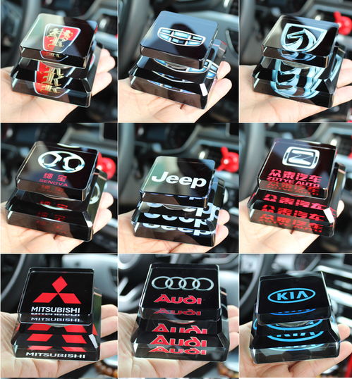 车载香水摆件 持久芬芳的车内装饰艺术